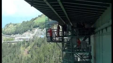 192m bungee jump siUa