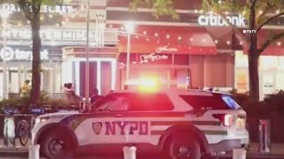 Police search for suspects after teen stabbed in NYC