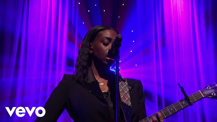 Cat Burns - go (Live from Jools Annual Hootenanny, 2022-23)