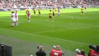 Ajax - VVV Venlo (11 april 2010) Penalty Suarez (2-0)