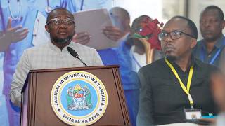 WAZIRI WA AFYA MHE.MOHAMED MCHENGERWA AZUNGUMZA NA WAFANYAKAZI  WA SEKTA YA AFYA