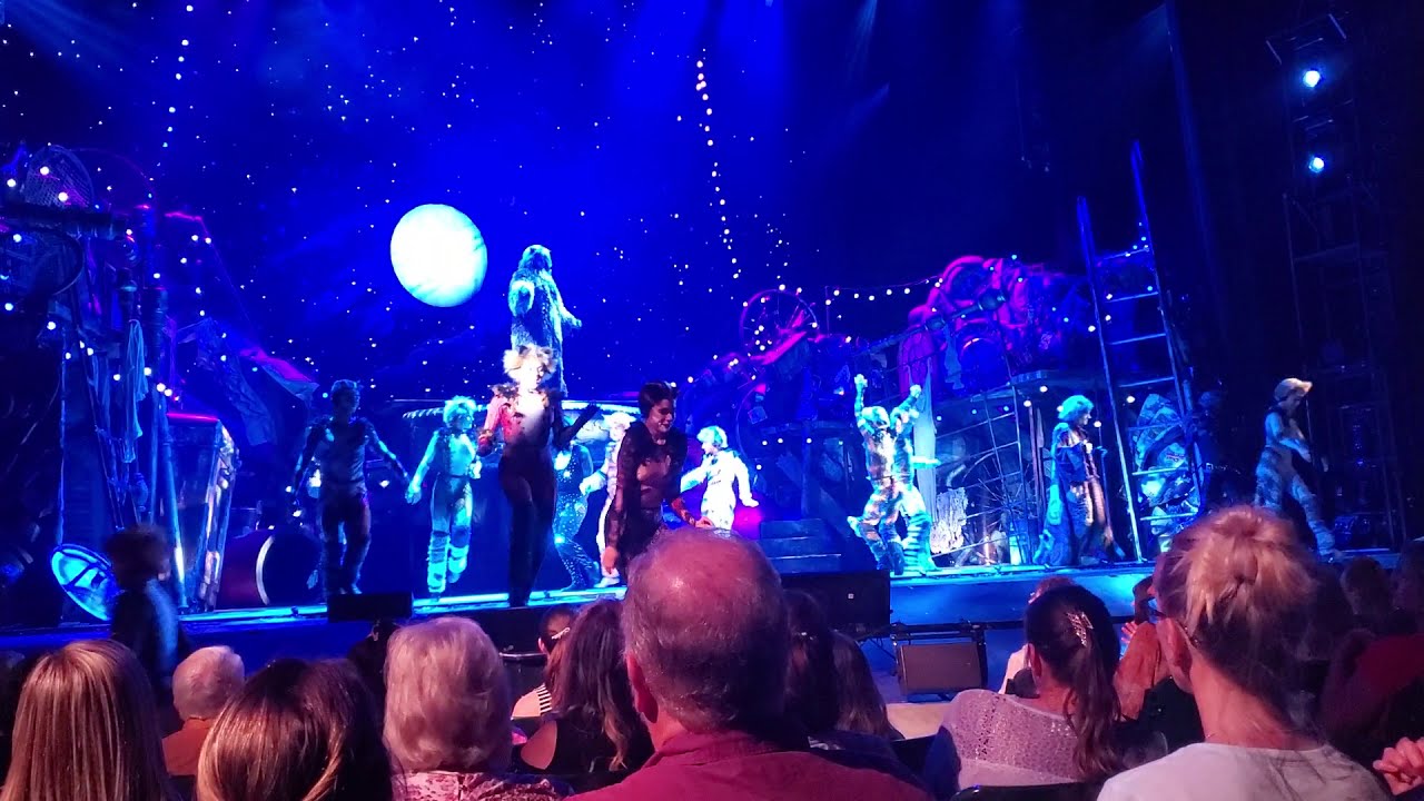 CATS US TOUR KC Starlight  2019 Cast Finale & Bows