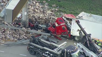 Cleanup continues after trailer carrying eggs crashes on I-70 in Aurora