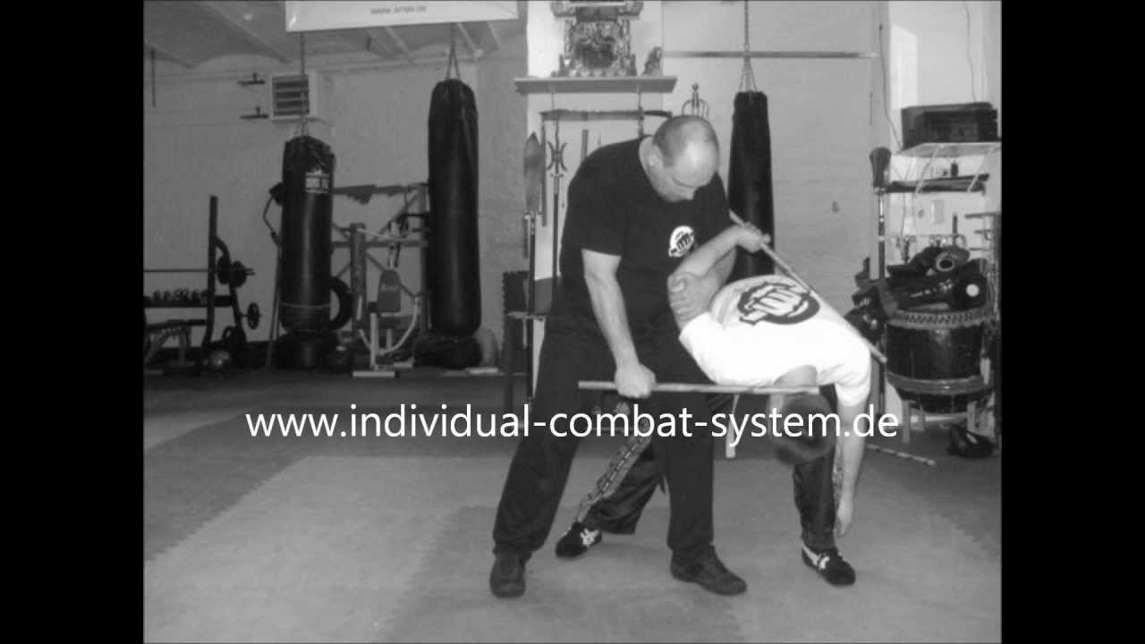 Individual Combat System Technikserie Maerz 2012 - Verteidigung gegen Stockschlag zum Kopf