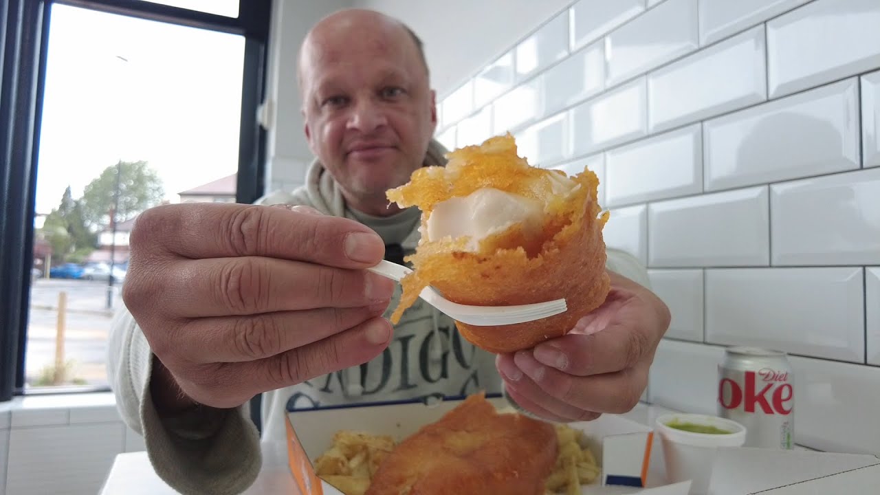 Felzabálom Angliát! FISH AND CHIPS! 🍽🥔  Kóstoljuk meg az angolok egyik legnépszerübb ételét!