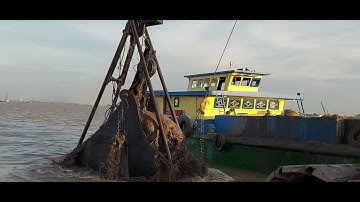 xáng cạp cát trên sông ( cạp xà lan 400 khối )