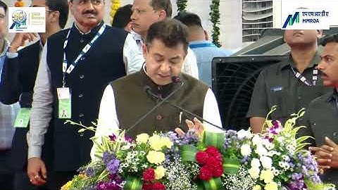MMRDA Commmissioner Dr. Sanjay Mukherjee IAS explains features of the Ramabai Ambedkar Nagar project