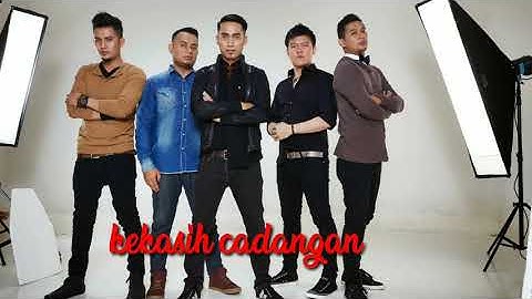 Hijau daun~kekasih cadangan