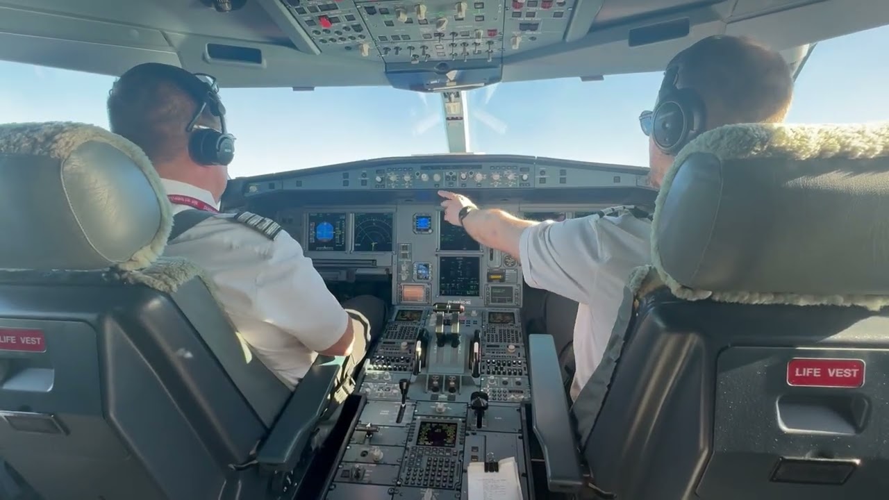 Air Greenland Airbus 330-800 NEO - Flight GL779 from CHP to GOH - cockpit view
