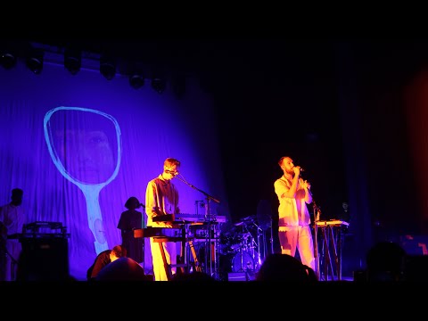 HONNE- Shrink ◐