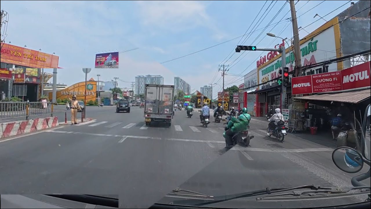 Quốc lộ 13 đoạn đến Thành phố Thuận An Tĩnh Bình Dương