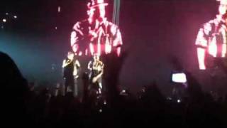 Watch the Throne - Chicago 12/1/11 "N***** in Paris"