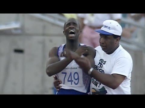 Le 3 août 1992, Derek Redmond, blessé, terminait son 400m avec l'aide de son père - JO de Barcelone