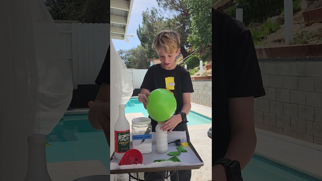 Baking Soda & Vinegar Balloons ~ A Chemical Romance!