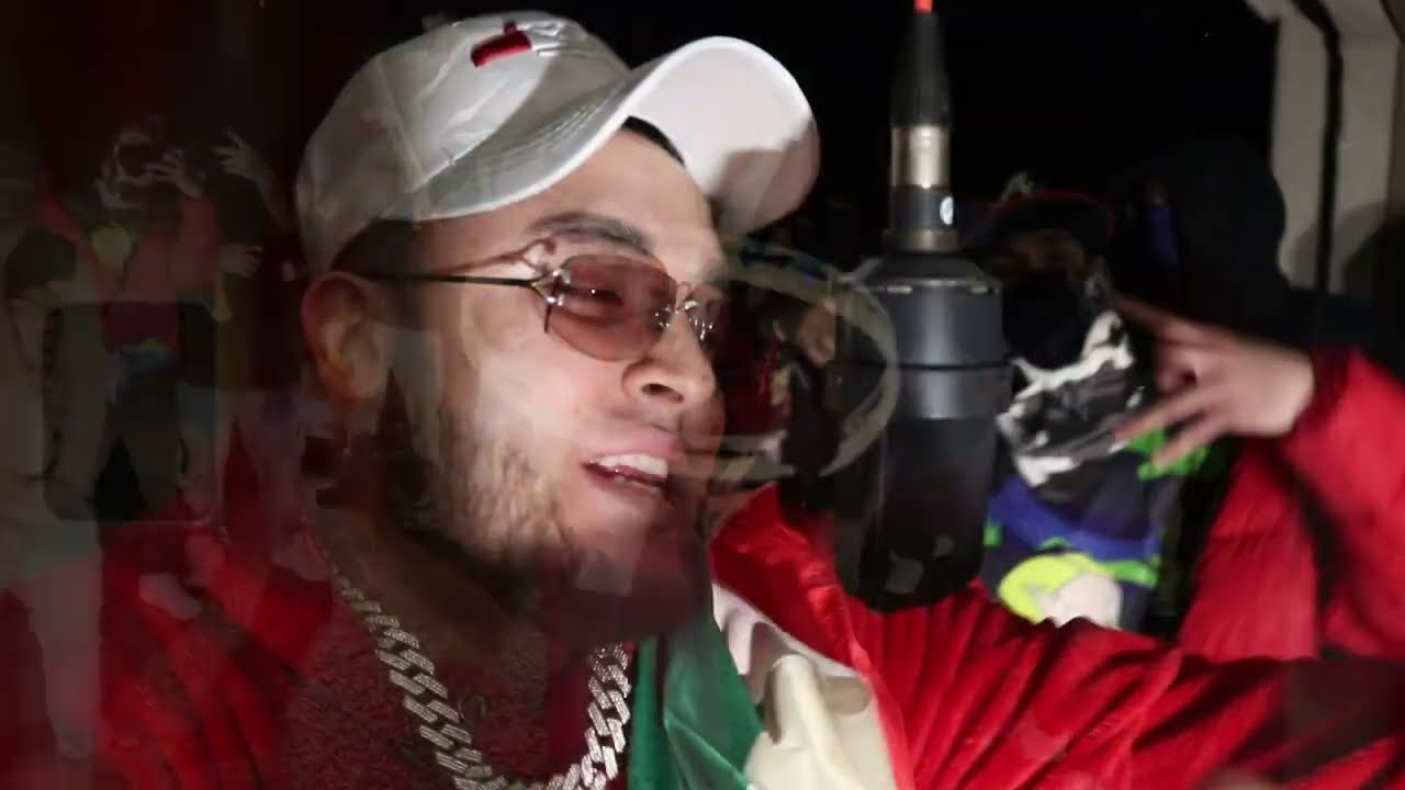 PIVOT - Danny Waves (Shot By - Bear Max Visuals) auf YouTube ansehen PIVOT - Danny Waves (Shot By - Bear Max Visuals) auf YouTube ansehen