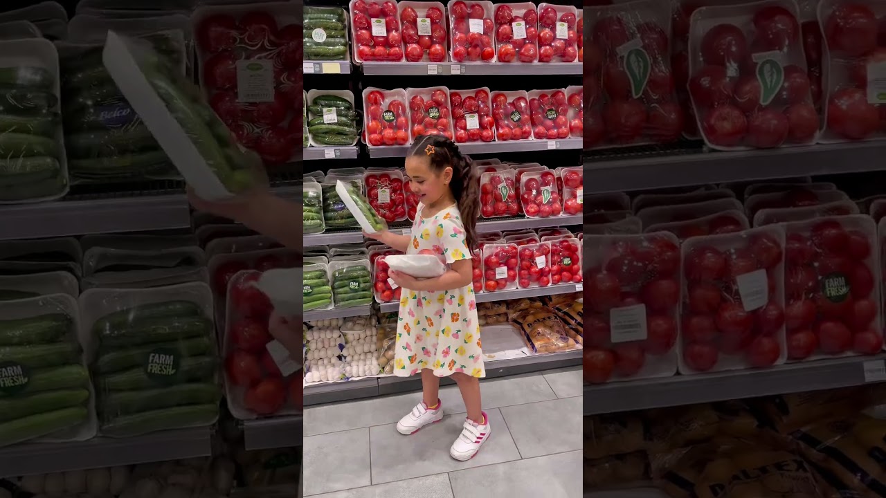 YoYo’s Veggie Hunt! 🥦🍅 Fresh Finds at the Supermarket!