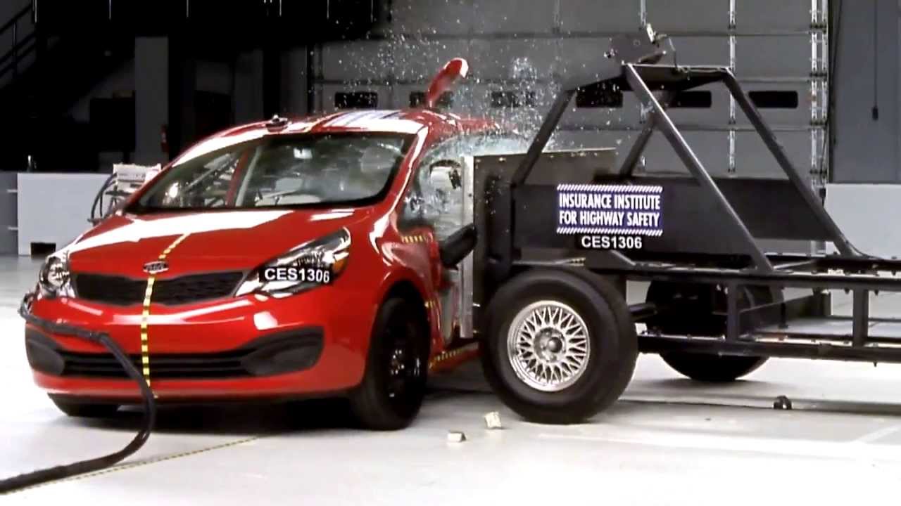 IIHS 2013 Kia Rio side crash test / ACCEPTABLE EVALUATION / YouTube