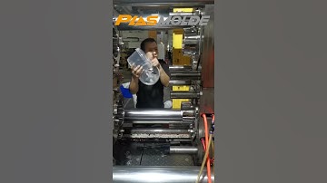 Food container mold two cavities is testing in Plasmolde factory