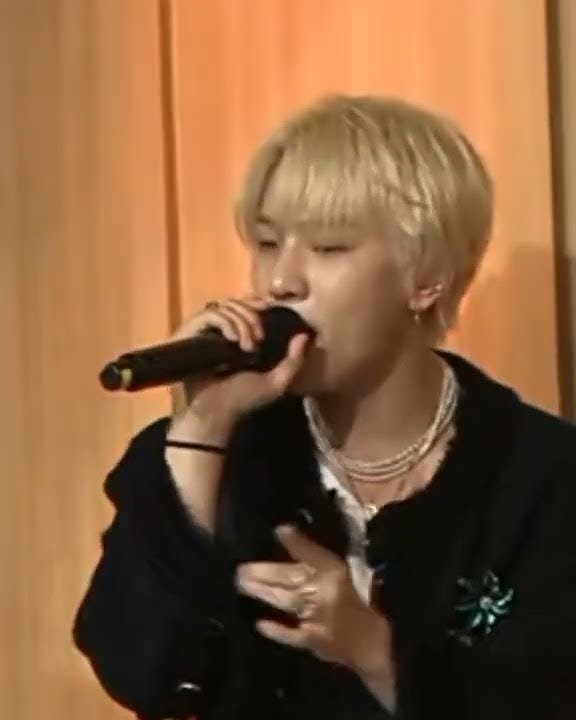 When Donghyuk Rap B.i's part #ikon #lovescenario #shorts