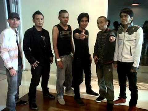 Iniaku band-Jangan Teteskan Air Mata(HQ Audio)