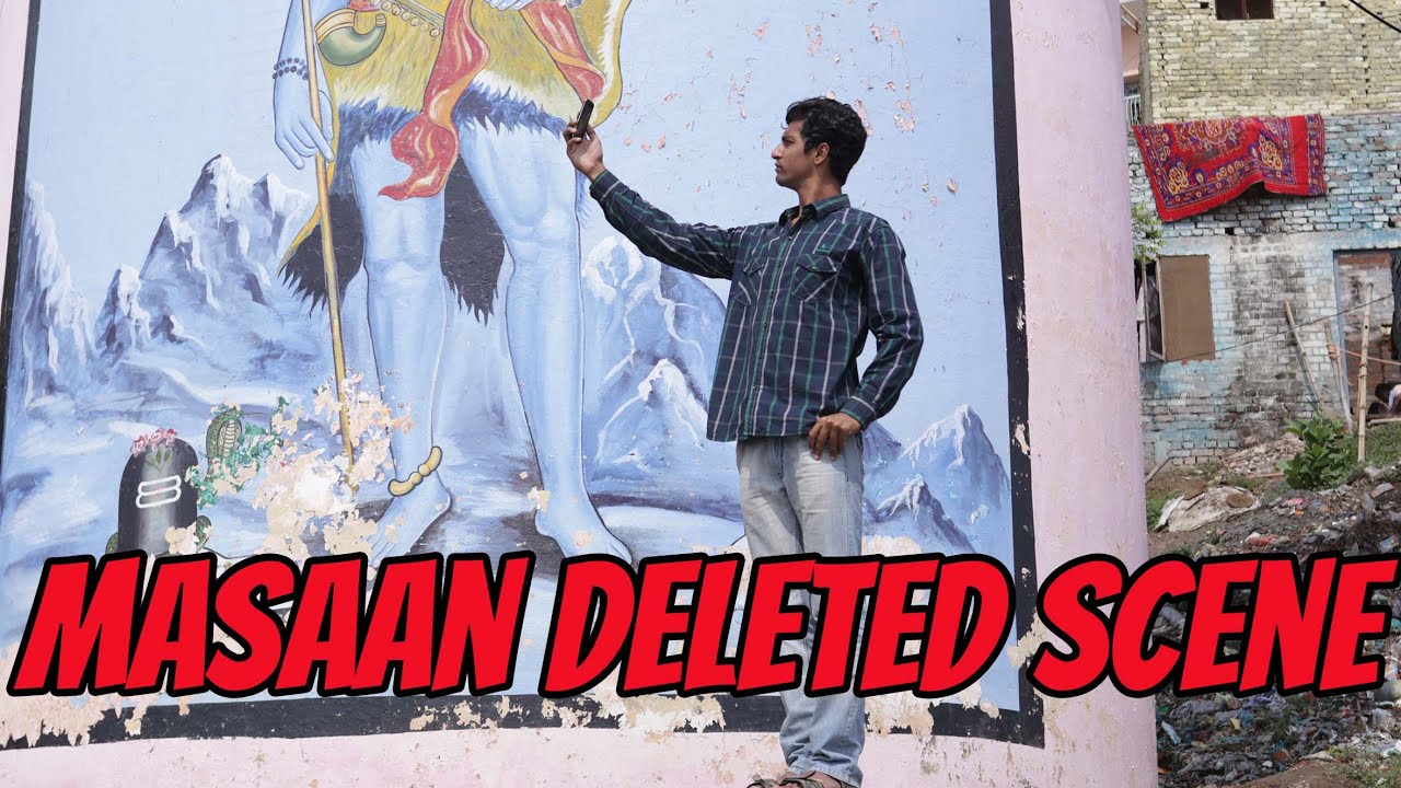 MASAAN Exclusive Deleted Scene: Vicky Takes A Selfie!