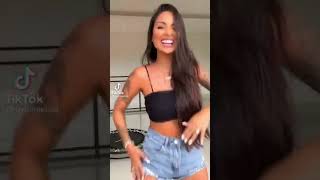 By Pâmella Dançando No Tik Tok