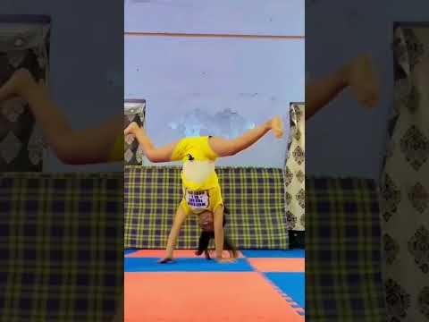 New generation Indian bgirl Pari Tamang show some love| #indianbboys #bboys #bgirls #indianhiphop