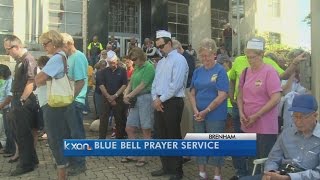 Brenham residents gather to show support for Blue Bell