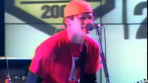 Blink 182 - All The Small Things (mmva 2000)-jadeD-nV