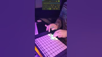 Finger Drumming w/ Melodics(Month 2: Easy Mode)