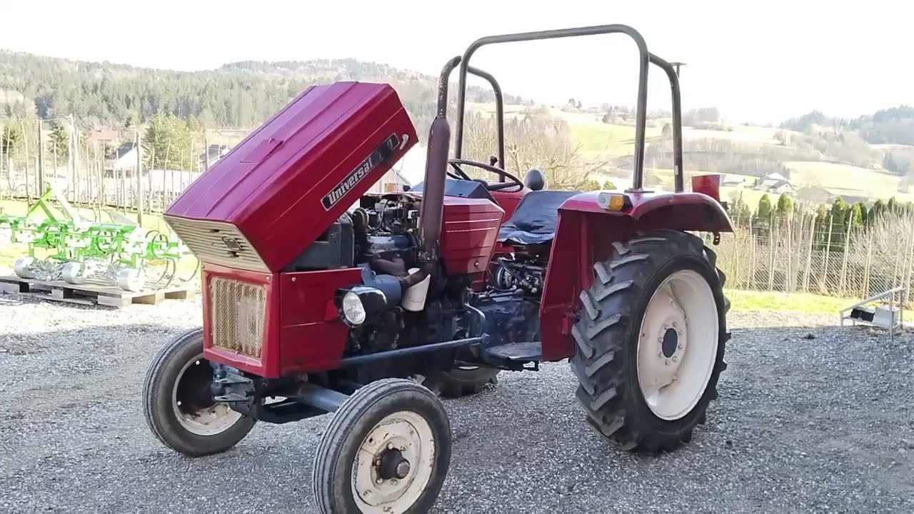 Tractor Universal 340
