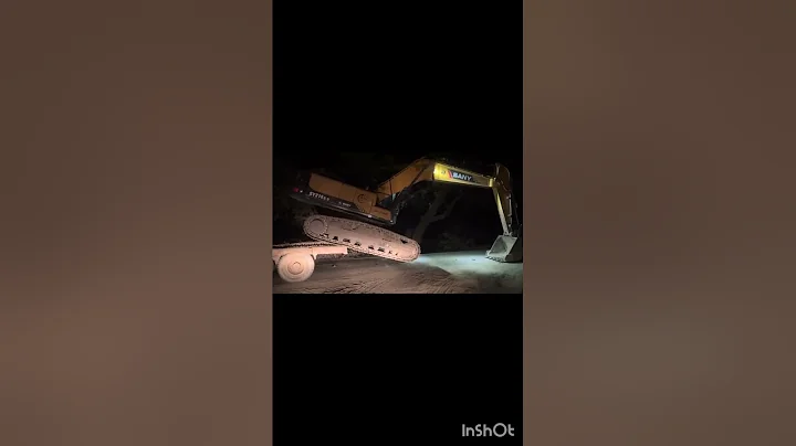 Excavator unloading fotom trailer #viralvideo #trending #papular #excavator #unloading #yutube