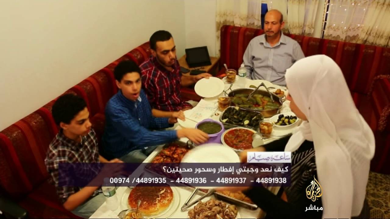 ساعة صيام .. كيف نعد وجبتي سحور وإفطار صحيتين خلال رمضان ؟