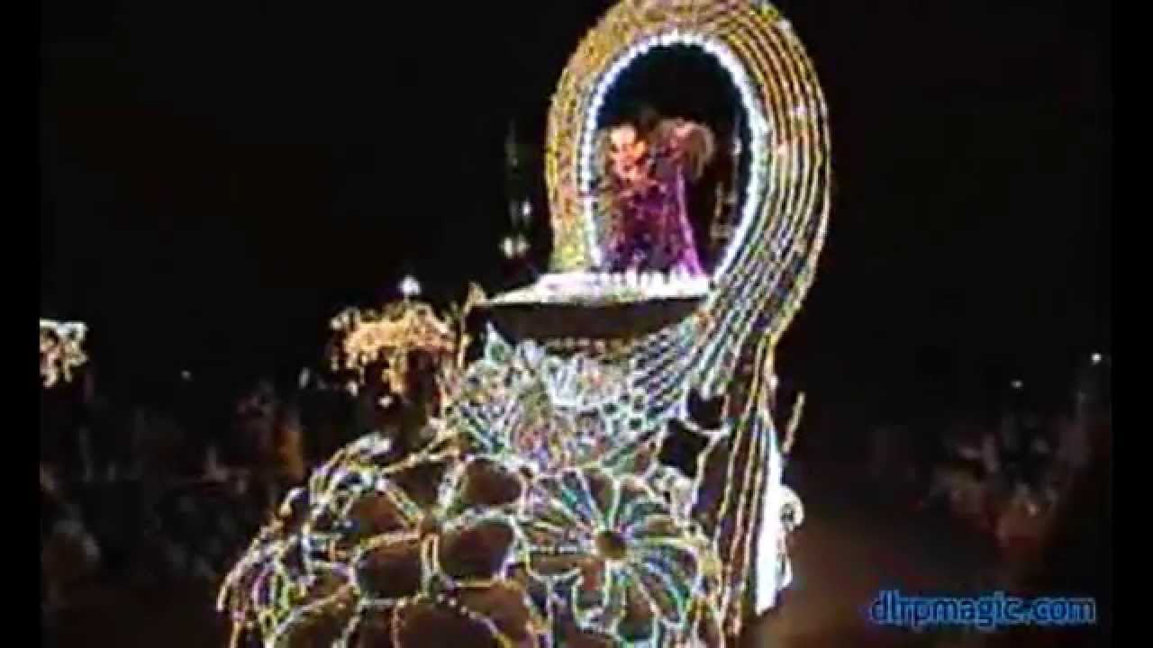 Disney's Fantillusion 1/2 - Disneyland Paris Nighttime Electrical Parade