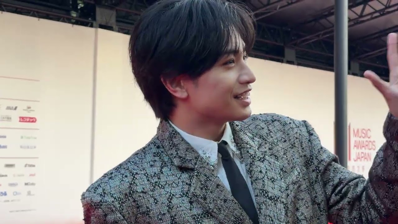 Kento Nakajima / MUSIC AWARDS JAPAN 2026 Red Carpet - YouTube
