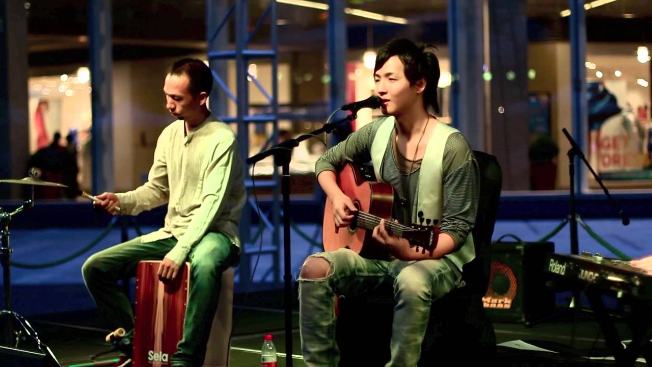 Sela Cajon live in Shanghai - Played by Yuan and Band