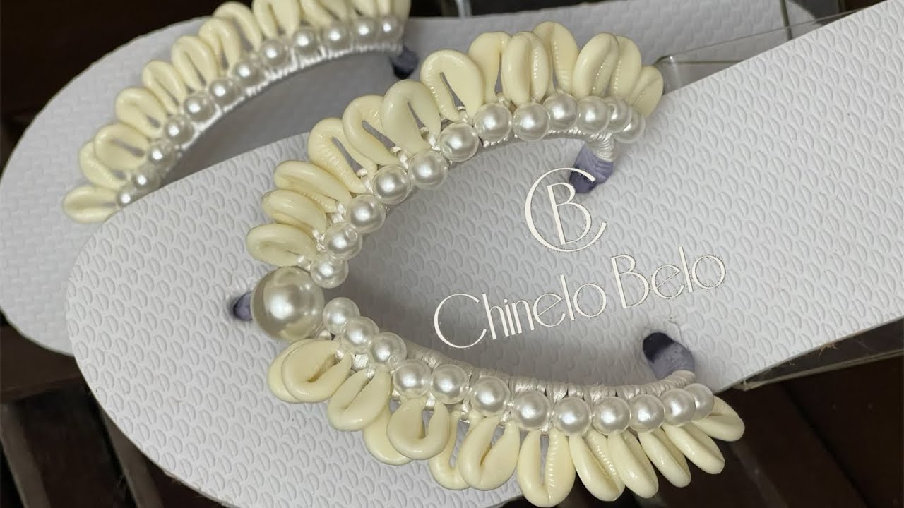 Modelinho Charllene (Feito com Búzios e Pérolas) #chinelobelo #chinelosbordados #passoapasso