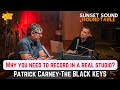 Capture de la vidéo Are Recording Studios Essential? The Black Keys Patrick Carney. Sunset Sound Roundtable