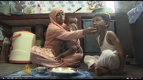 India activists help poor confront corruption with RTI Act