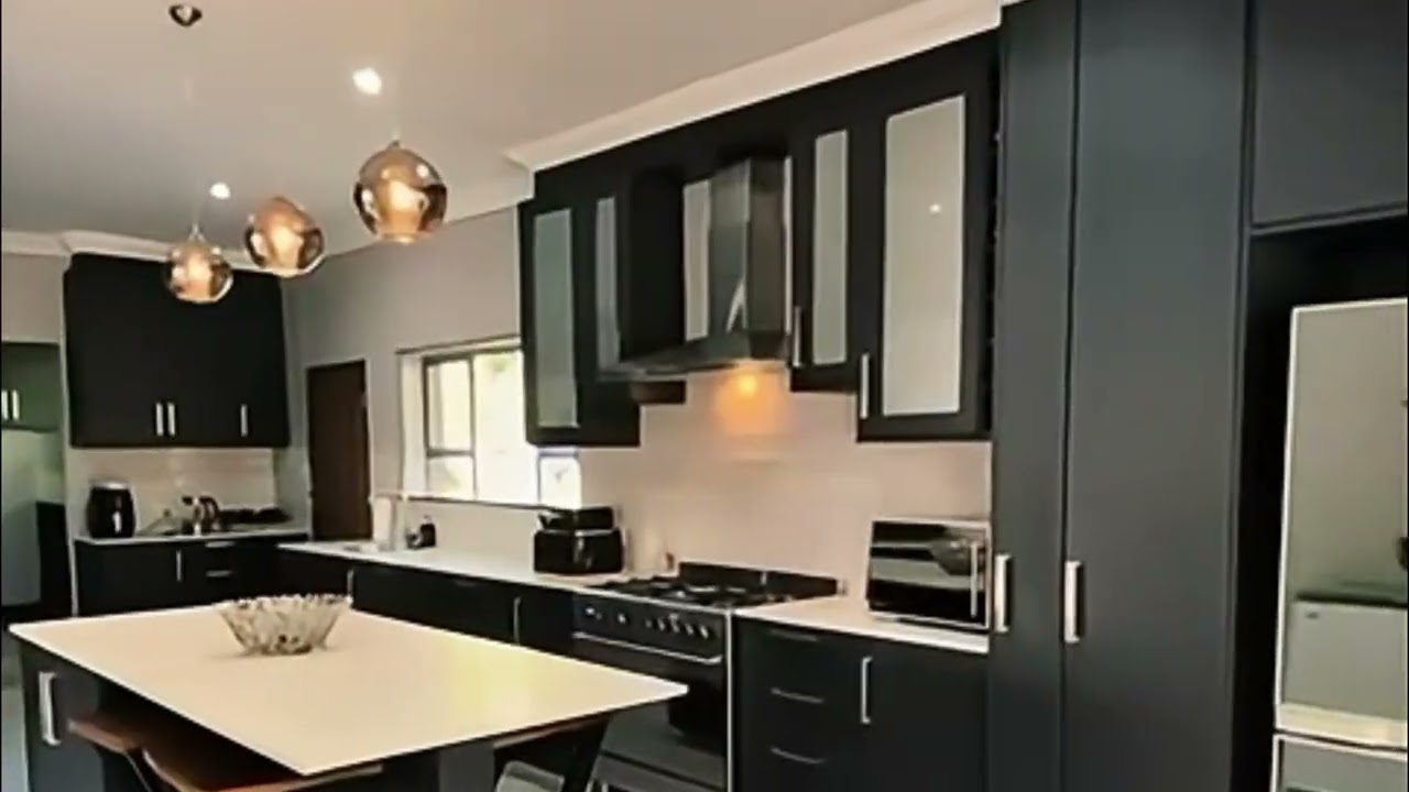 Riverfront Luxury Awaits: Your Henley on Klip Oasis