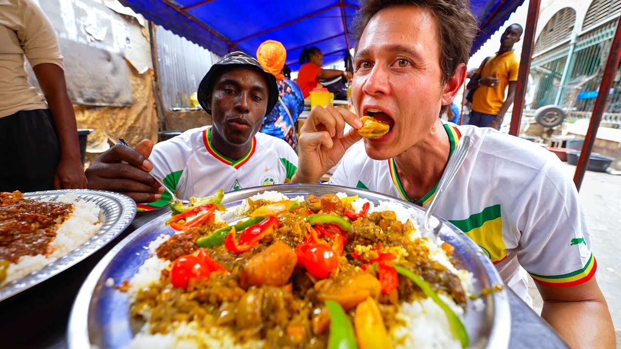 ⁣Street Food in Senegal!! ?? ULTIMATE SENEGALESE FOOD TOUR in Dakar | West African Food!
