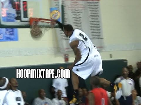 Gerard Anderson Flies High For The Crazy Dunk!!! T...
