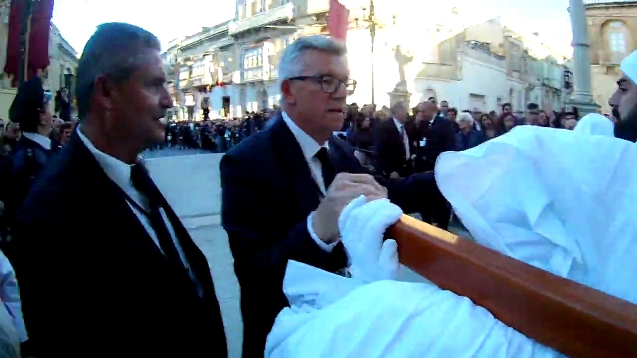 Hrug tal-Vara l-Kbira - Purċissjoni Ġimgħa l-Kbira - Qormi (San Ġorġ) - Malta (2017)