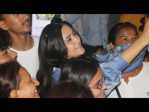 स्वस्तीमा बनिन् नम्बर १ नायिका , देखियो चितवनमा यस्तो क्रेज Lalibazar / Swastima Khadka
