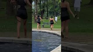 Prank Video Pakai Ember Malah Bikin Ngakak Poll