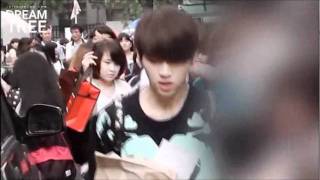 [Fancam] - 110812 - Woohyun on the way to Мůsiƙ Bαɳk