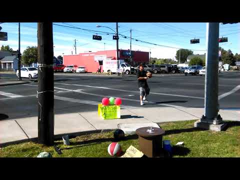 Street Entertaining Yakima Wa - YouTube