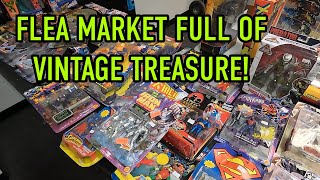 INDOOR FLEA MARKET WAS FULL OF VINTAGE TOYS! HOPEFULLY I CAN FLIP THEM FOR A PROFIT! #toys #ebay
