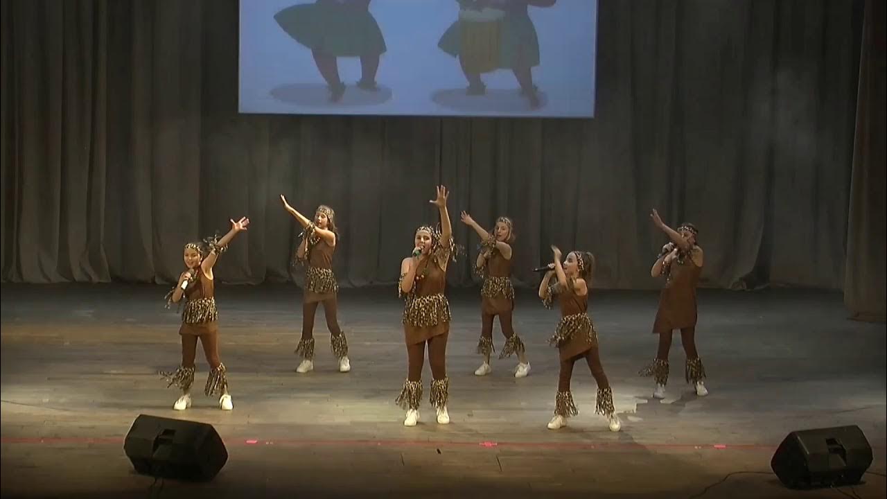 Слова под бит. Погоня неуловимые мстители ноты для фортепиано. Убийство 2013 год город дудинка. Песня бьют там там. Песня бьют там там.