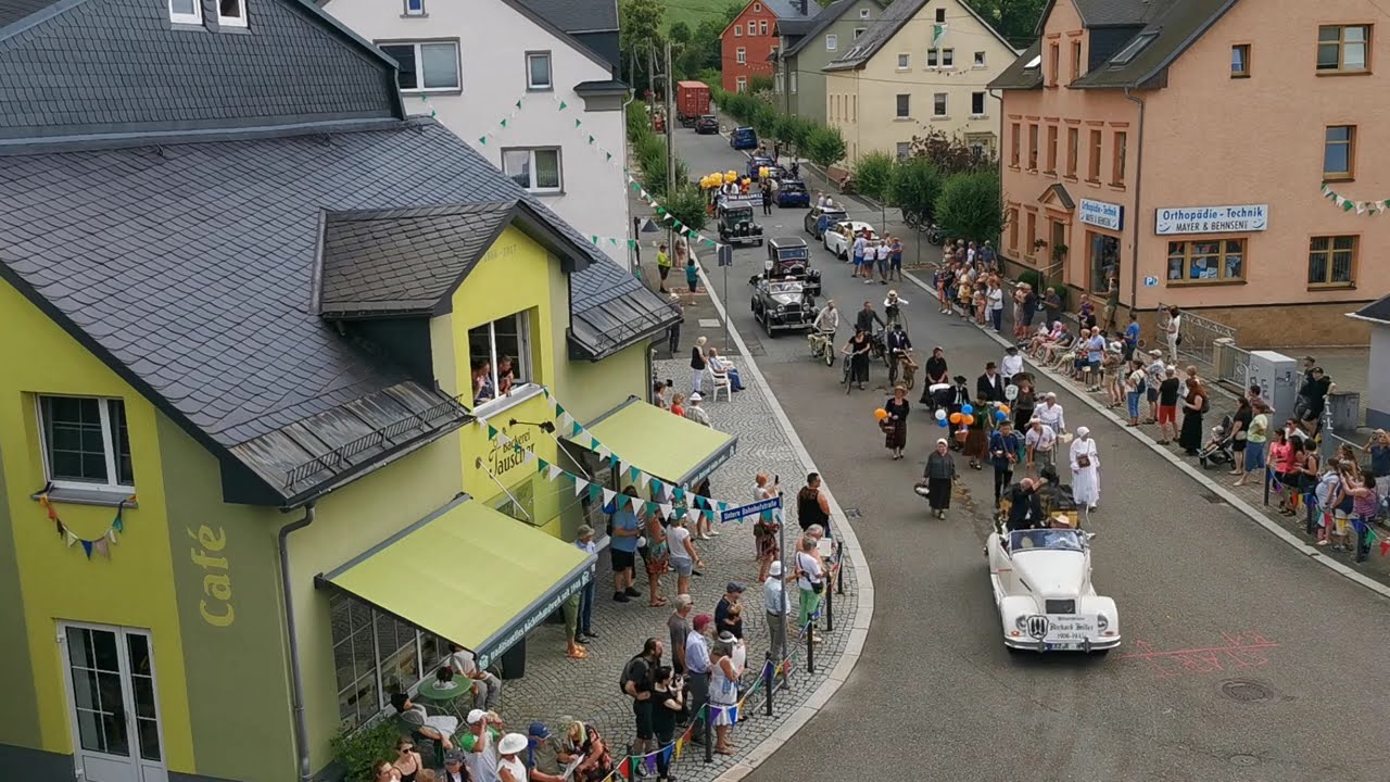 Festumzug Thalheim 2025 - 100 Jahre Stadtrecht - Untere Bahnhofstraße (Aufgenommen am Start)